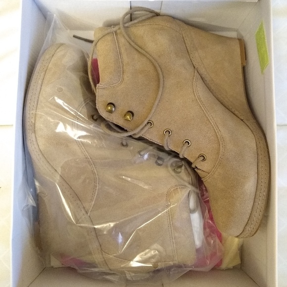 Dolce Vita Wedge Booties - Picture 2 of 5